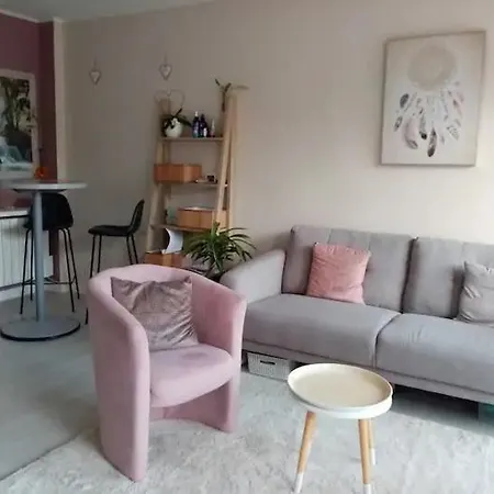 Maison Partagee Avec Un Privee Проживание в семье *